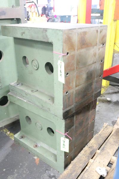 23" X 32" X 27" CAST ANGLE PLATE: STOCK #12240