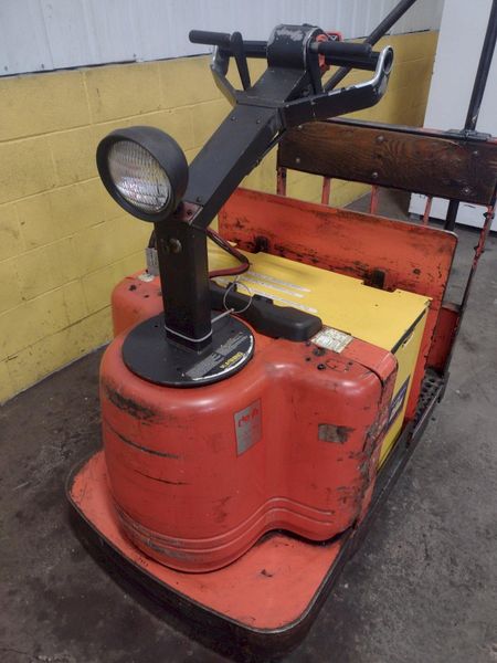 10,000 LB TOYOTA MODEL #6TB50 ELECTRIC CART & TOW TRUCK: STOCK #16219