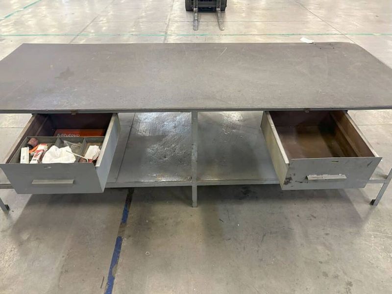 10′ L x 4′ W Heavy Duty Steel Metal Frame Table w/ drawers