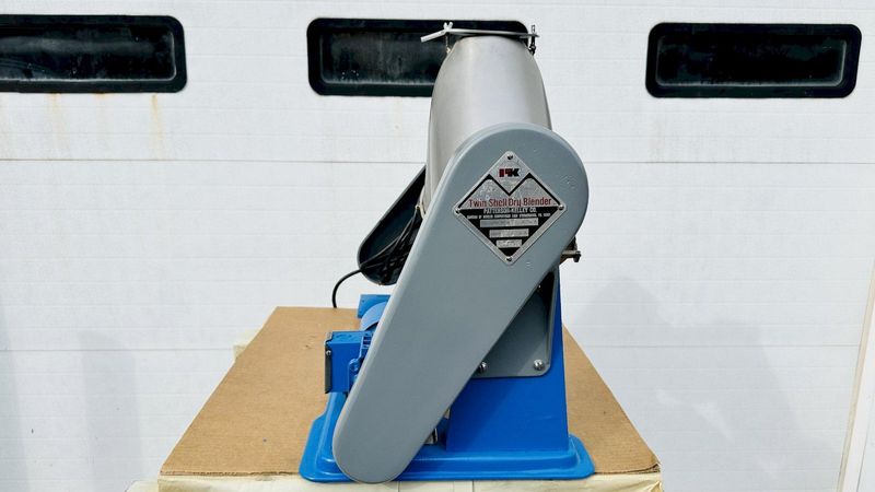 Patterson-Kelley “P-K” V-Blender Model: 8-Quart Table Top S.S. Twin Shell Liquids-Solids Blender