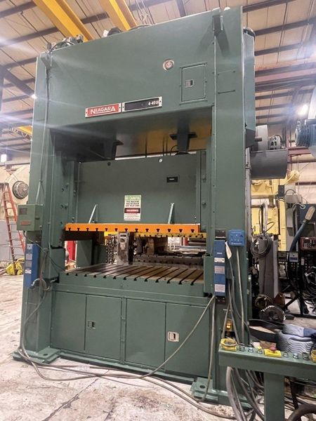 300-ton Niagara SE2-300-84-48 UH, 330 ton Straight Side Double Crank Mechanical Metal Stamping P