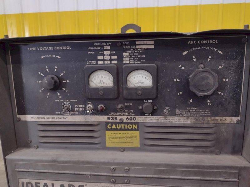 LINCOLN MODEL IDEALARC #R3S-600 WELDER POWER SUPPLY: STOCK# 23617