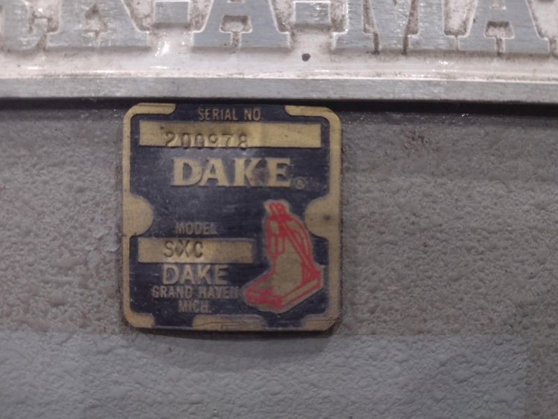 9" DAKE PARMA WORK-A-MATIC MODEL SXC VERTICAL ROLL IN BANDSAW 110 VOLTS: STOCK #22056
