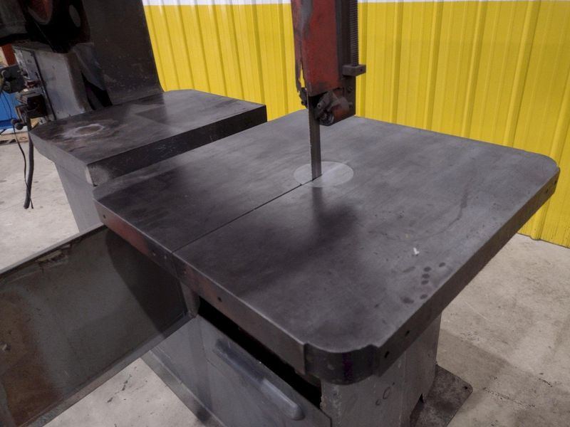 36" DOALL MODEL #3613-0 VERTICAL BANDSAW: STOCK #20984