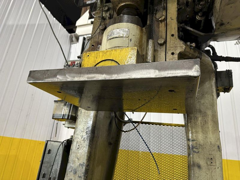 60 TON L&J MODEL #W60 OBI STAMPING PRESS 6" STROKE: STOCK #23648