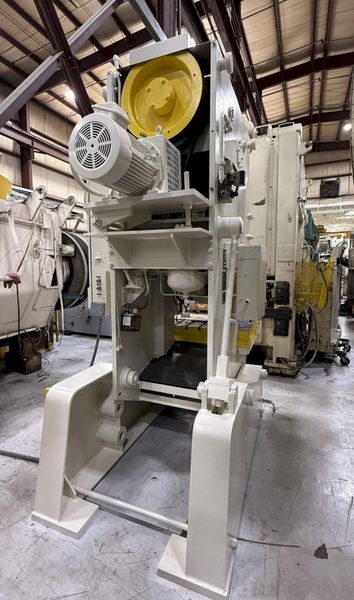 110 ton Komatsu OBS Used Single Crank Gap Frame Mechanical Metal Stamping Press For Sale, Can be