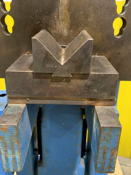 2 HP RICHARDS VERTICAL / HORIZONTAL RAM-TYPE HYDRAULIC BENDER: STOCK #16193