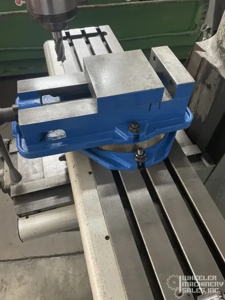 Bridgeport J-Head Vertical Mill Milling Machine #8074 #1
