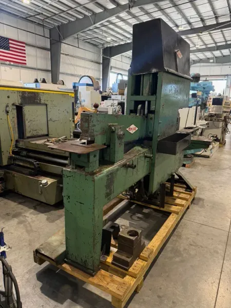 METAL MUNCHER MM61E18  49 Ton Ironworker USA #8135