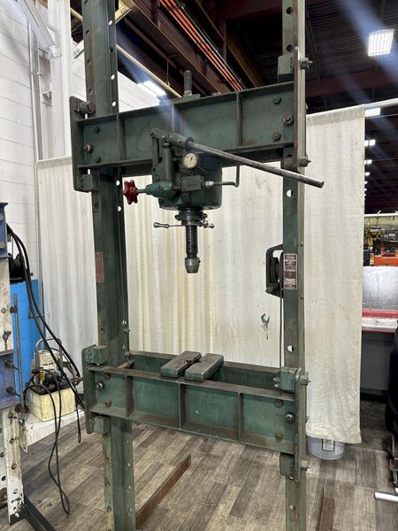 50 TON DAKE  HYDRAULIC HYDRAULIC H FRAME PRESS: STOCK #78550