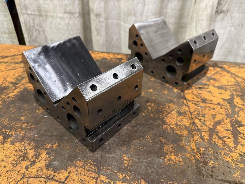 1 SET OF 6" X 3" SADDLE  V BLOCKS: BLOCK: STOCK #77840