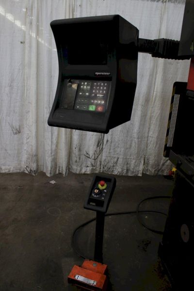 190 TON X 13'6" AMADA HYDRAULIC PRESS BRAKE: STOCK #76238