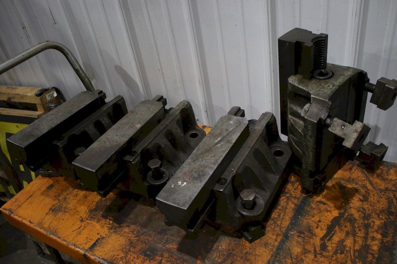 4 HORTON FACE PLATE TYPE CHUCK JAWS: STOCK #75580