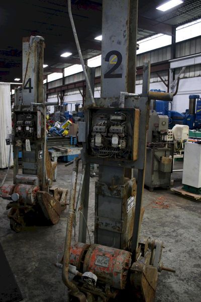 SET OF (2) 35 TON PORTABLE WHITING RAIL CAR JACK: STOCK #75655