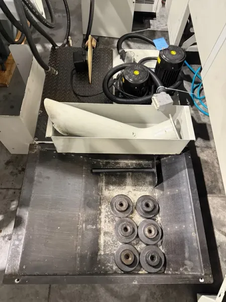 HARDINGE BRIDGEPORT VMC610XP3 CNC Vertical Machining Center 2006’ #8175