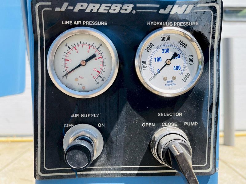 JWI J-Press, 3 Cubic Foot - 11 Plate Gasketed Hydraulic Filter Press - 630mm Plates