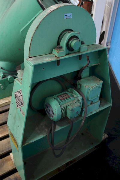 2 CUBIC PATTERSON KELLEY TWIN SHELL DRY BLENDER: STOCK #75400