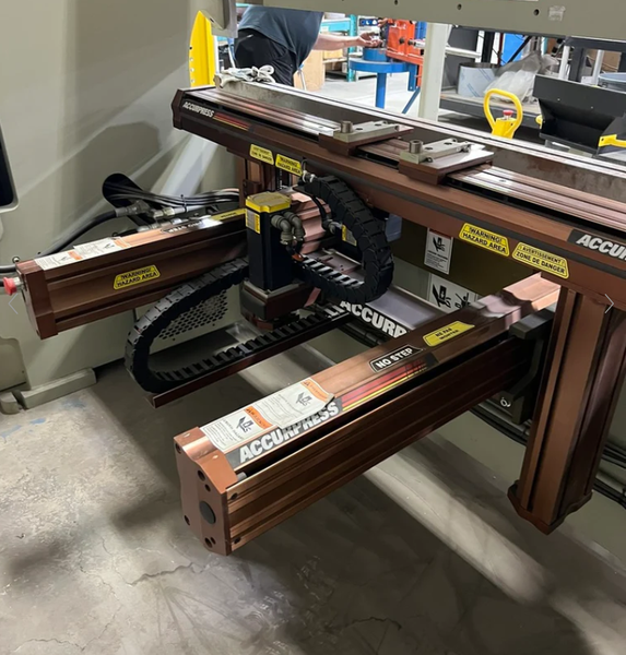 2009 Accurpress 71008 CNC Hydraulic Press Brake (#5815)