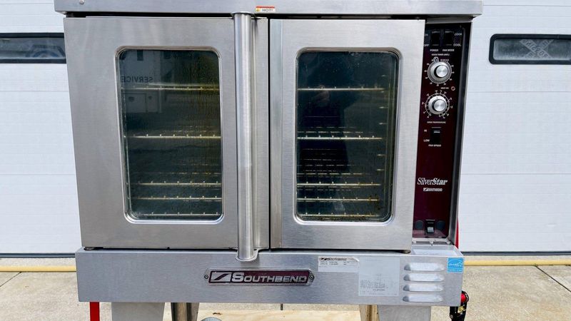 Southbend Commercial Convection Oven
Model: SLGS / 12SC
Natural Gas Convection Oven