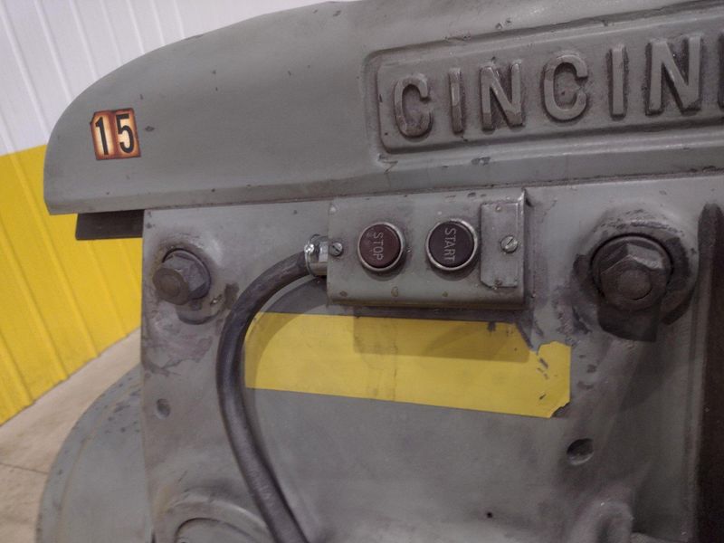 3 HP CINCINNATI MODEL 1-18 PLAIN HORIZONTAL MILLING MACHINE: STOCK #21031