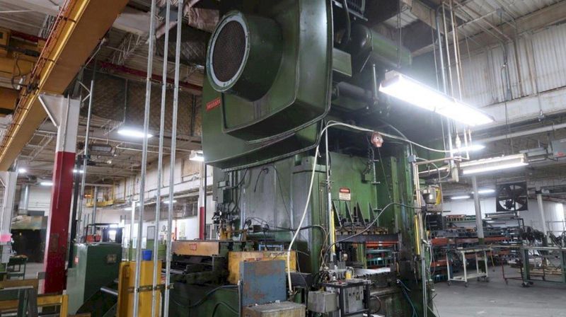 400 ton Niagara BP2-400-72-54 Used Straight Side Mechanical Metal Stamping Press For Sale, Year