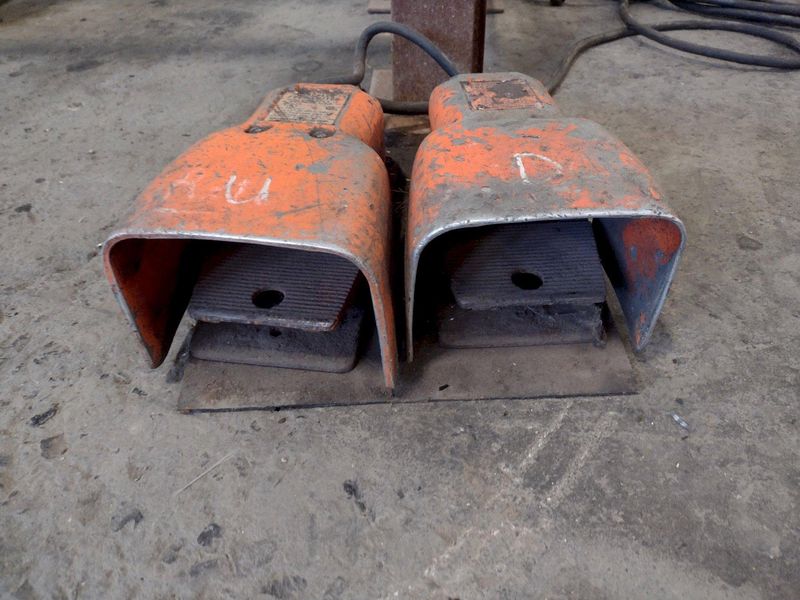50 TON PEDDINGHAUS FABRILINE HYDRAULIC FLANGE PUNCH: STOCK #17984