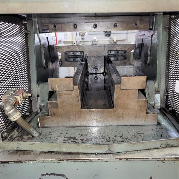BERTOLETTE MODEL 300 "STRAIGHT-O-MATIC" ROUND PARTS STRAIGHTENER