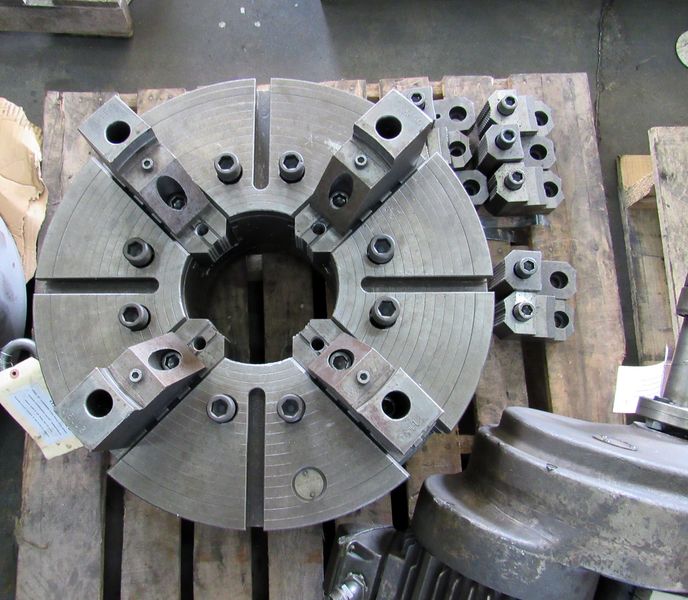 USED, 24" CUSHMAN 4-JAW HEAVY DUTY POWER WRENCH COMBINATION CHUCK WITH 8-1/8" HOLE