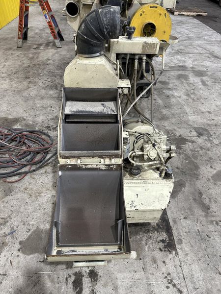 13" WIDE X 15 HP GOFF MODEL #15E13 PORTABLE SURFACE & FLOOR SHOT BLASTER & DUST COLLECTOR: STOCK