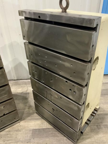 1 PAIR 18" X 18" X 36" ANGLE PLATES: STOCK #76357