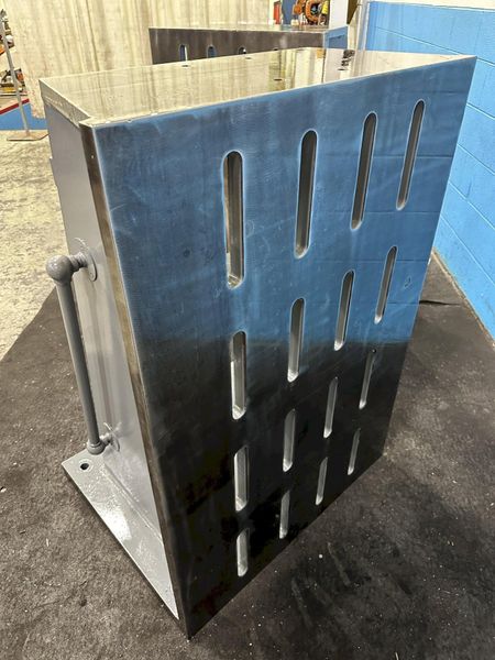 1 SET OF 47" X 33" X 27" G & L HEAVY DUTY ANGLE PLATE: STOCK #77725