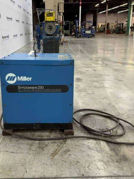 Miller Syncrowave 250 CC AC/DC TIG/Stick Welder