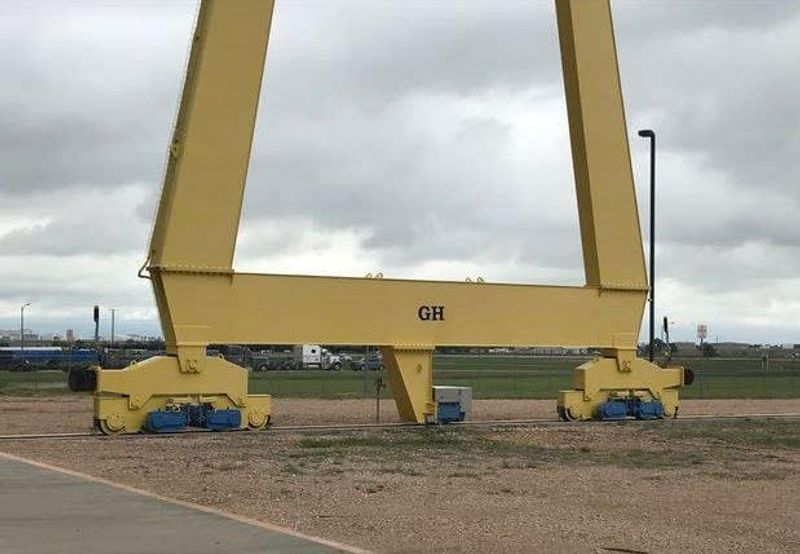 100-TON G.H. GRUAS DOUBLE GIRDER TRAVELING GANTRY CRANE: STOCK #12747
