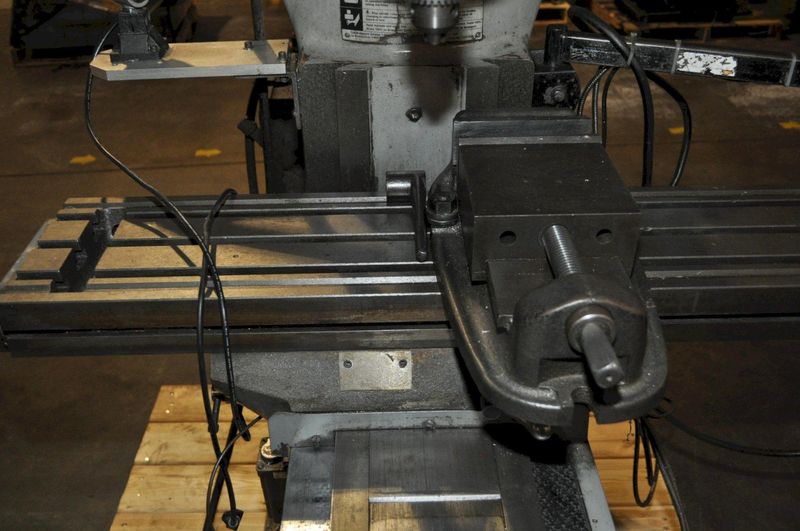 2 HP BRIDGEPORT VERTICAL MILL