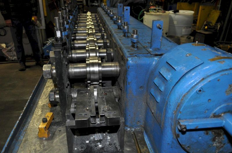 10 STAND X 8" TISHKEN ROLLFORMER 1.5" SHAFT