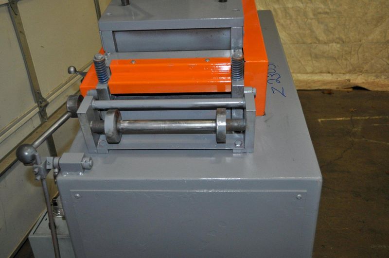 3000 LB X 10" X .125" Jaco Coil Cradle Straightener