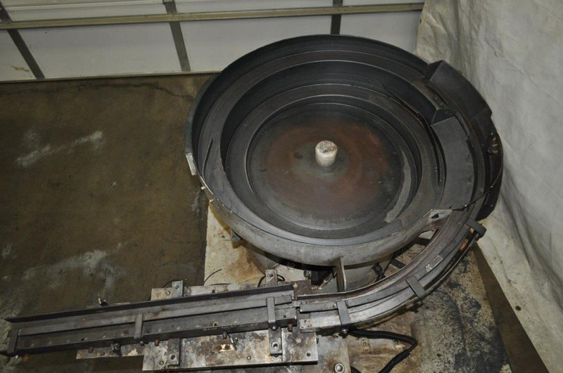 30" Shinko Vibratory Bowl Feeder