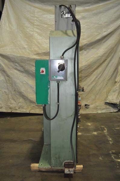 40" DAKE AND JOHNSON VERTICAL BAND SAW