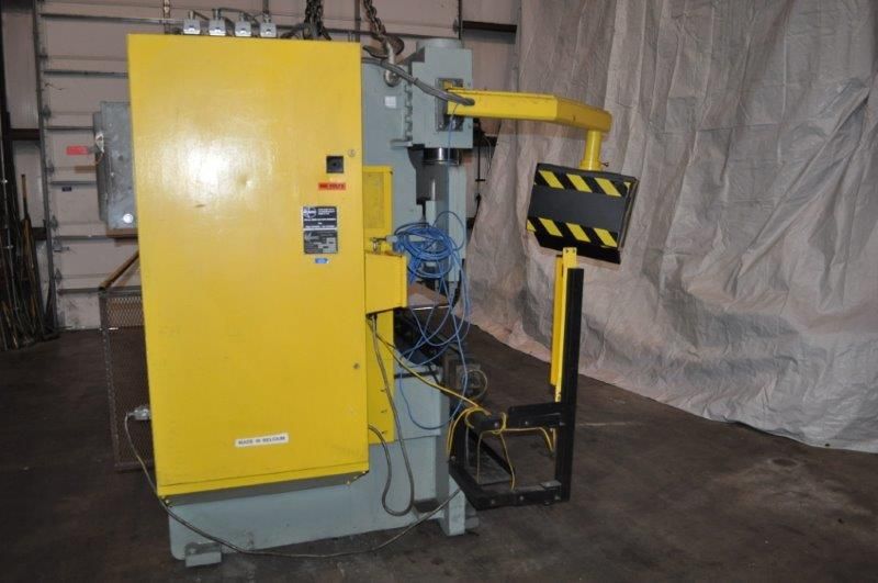 165 TON HACO ATLANTIC HYDRAULIC PRESS BRAKE
