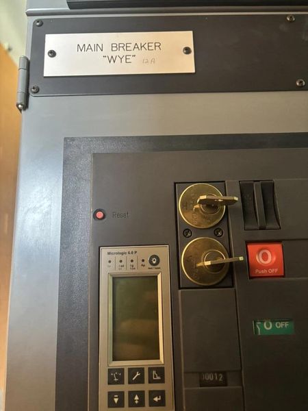 Square D 1600 Amp 2200v 700v 50ka Delta Wye Main Breaker Switchgear