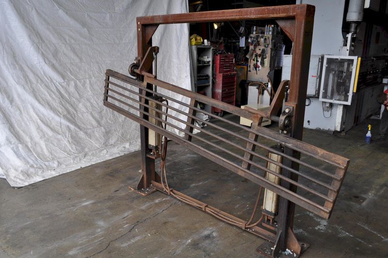 100" X 17" PRE THREAD UP TABLE