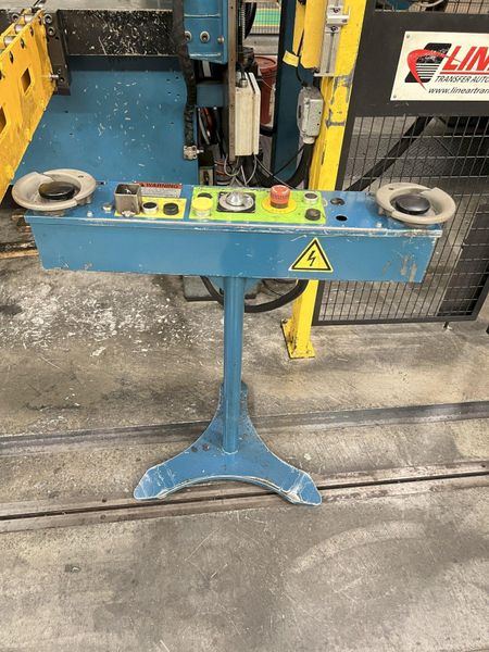220 TON KOMATSU GAP FRAME STAMPING PRESS