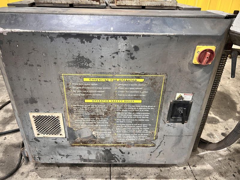 18" X 20" HYD-MECH MODEL #VW-18 VERTICAL BAND SAW w/ 45° MITER: STOCK #21928