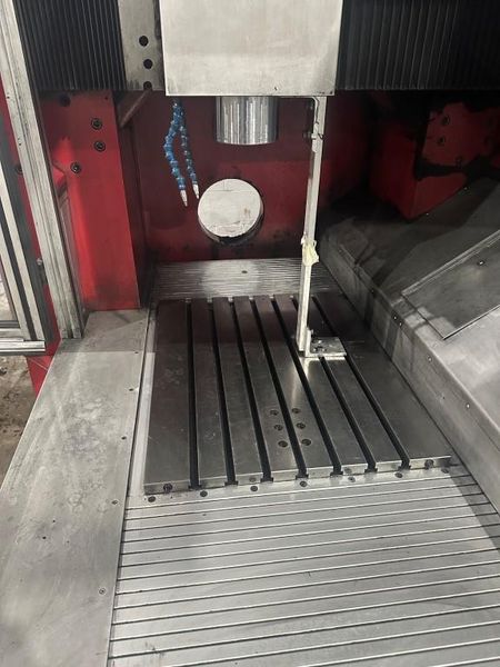 Roders RFM 600 Precision High Speed Vertical Machining Center