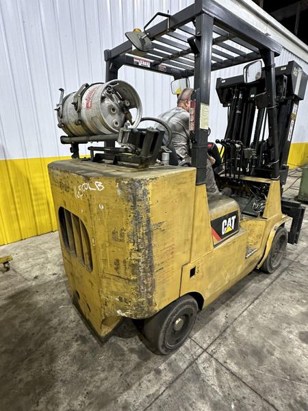 7,600 LBS CAT MODEL #FGC40K LP FORKLIFT: STOCK #23601