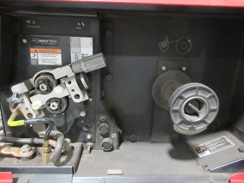 Lincoln Electric Power Wave C300 multi-process power source with an integrated wire feeder- Auction Item