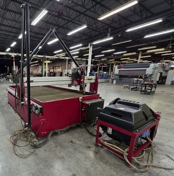 Maxiem 2030 6′ 7″ x 10′ CNC Waterjet