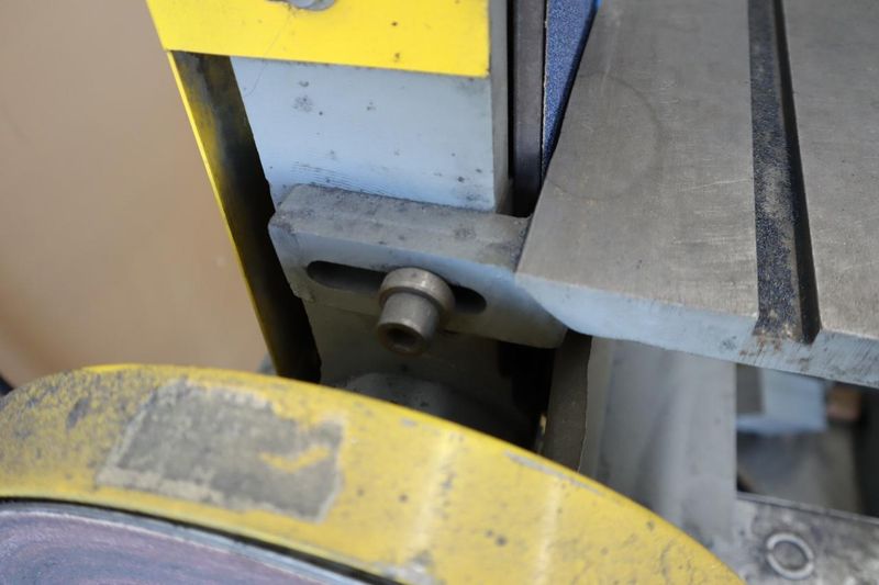 Kalamazoo Combination Belt and Disc Grinder, 12" Disk, 6" Belt w Metal Stand Work Tables- Auction Item