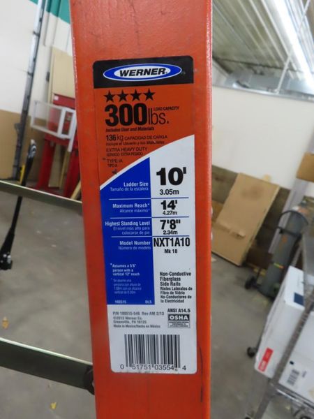 Werner 10' Model NXT1A10 Fiberglass Ladder- Auction Item