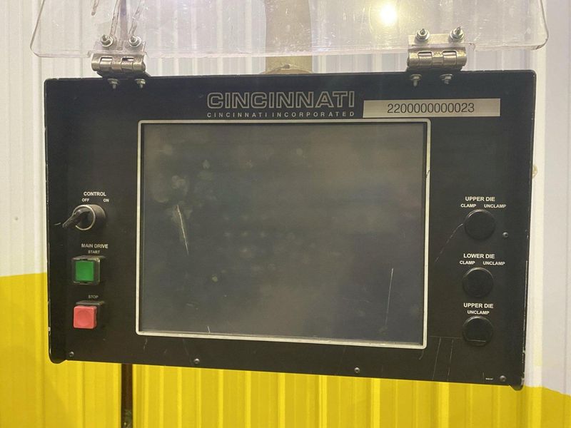 175 TON X 10' CINCINNATI HYDRAULIC CNC PRESS BRAKE: LOT #12997